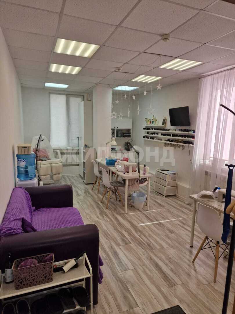Карла Маркса проспект, 11/1, Отдельное здание