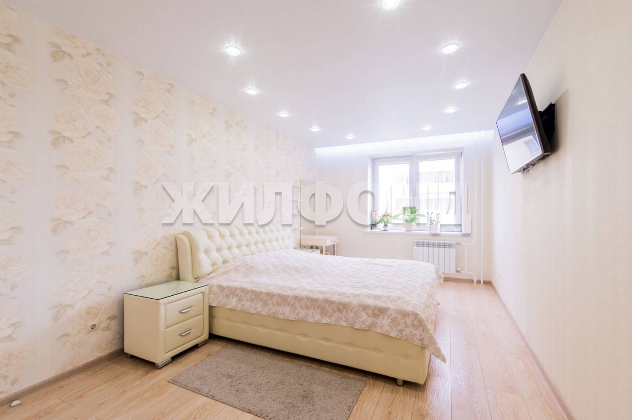 Романтиков, 3, 2-к квартира