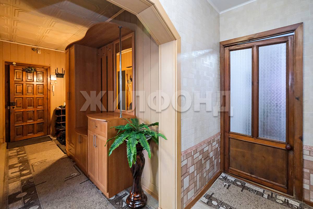Связистов, 113, 4-к квартира