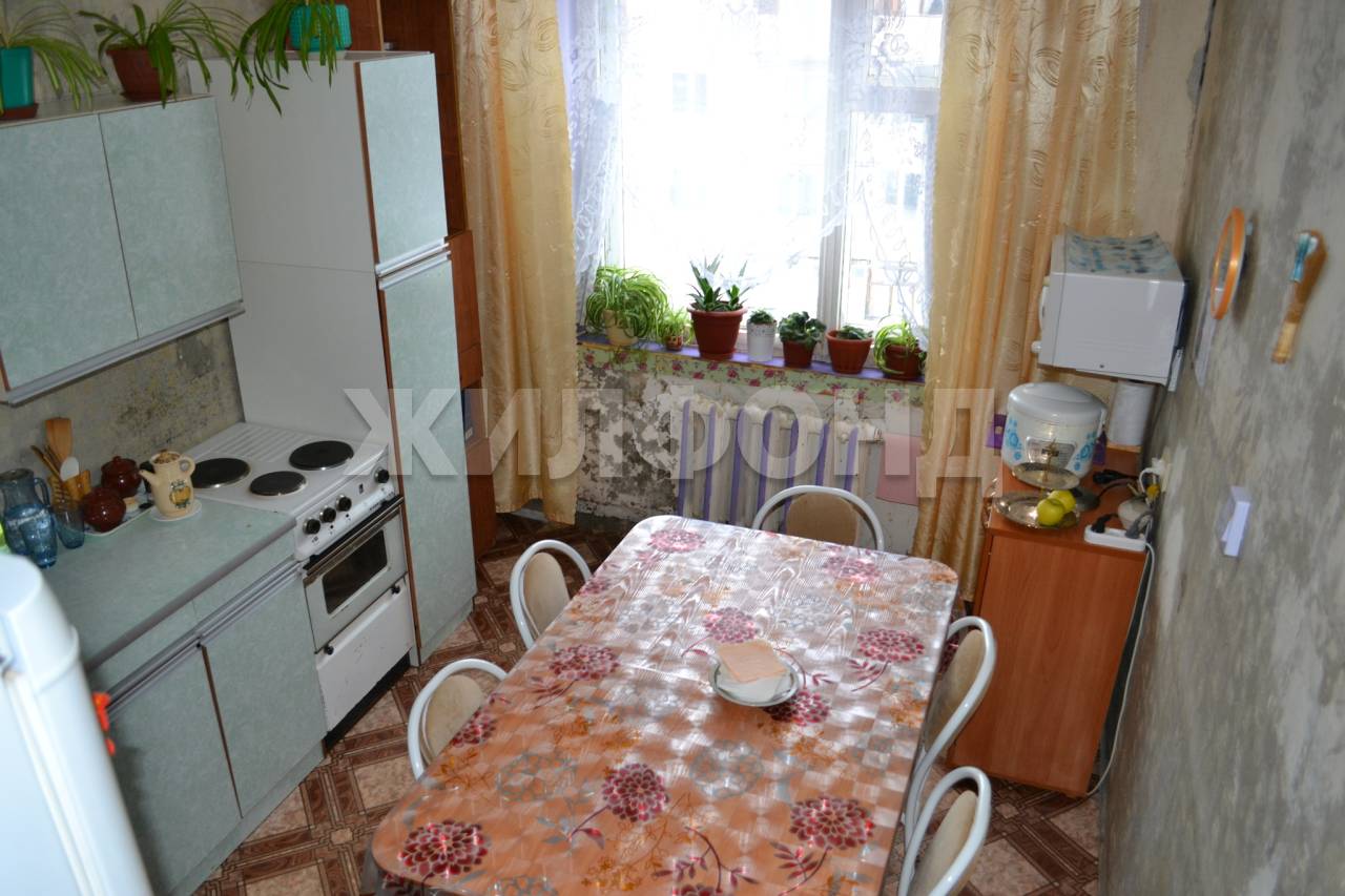 Солнечногорская, 1, 4-комнатная квартира