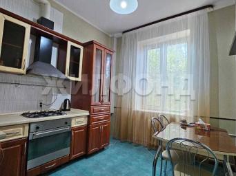 Богдана Хмельницкого, 30