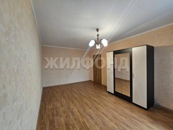 Романа Брянского, 12