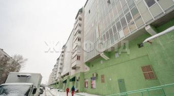 Троллейная, Торговые